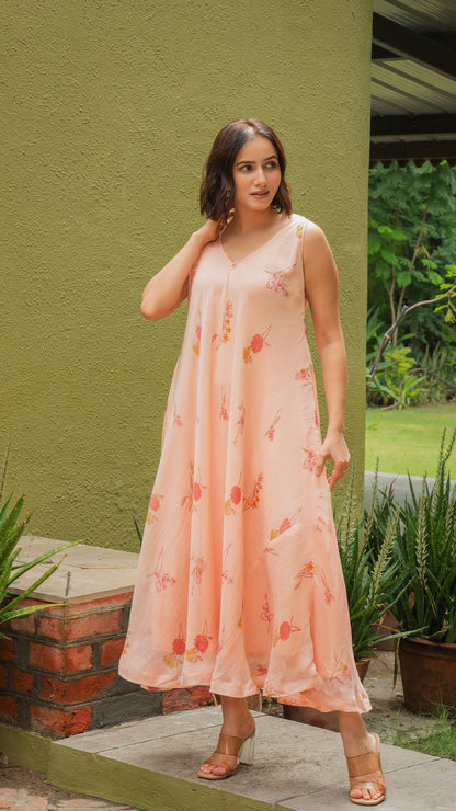 Lillies Halter Neck Flared Dress In Chanderi Silk - Peach