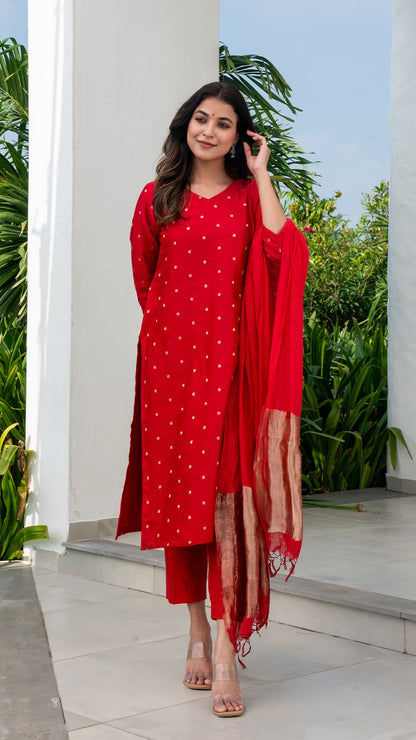 Shriya Kurta Set In Chanderi Silk - Red