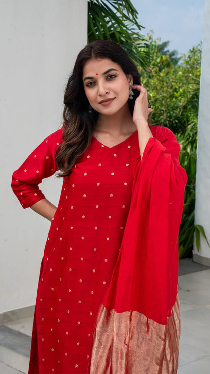 Shriya Kurta Set In Chanderi Silk - Red