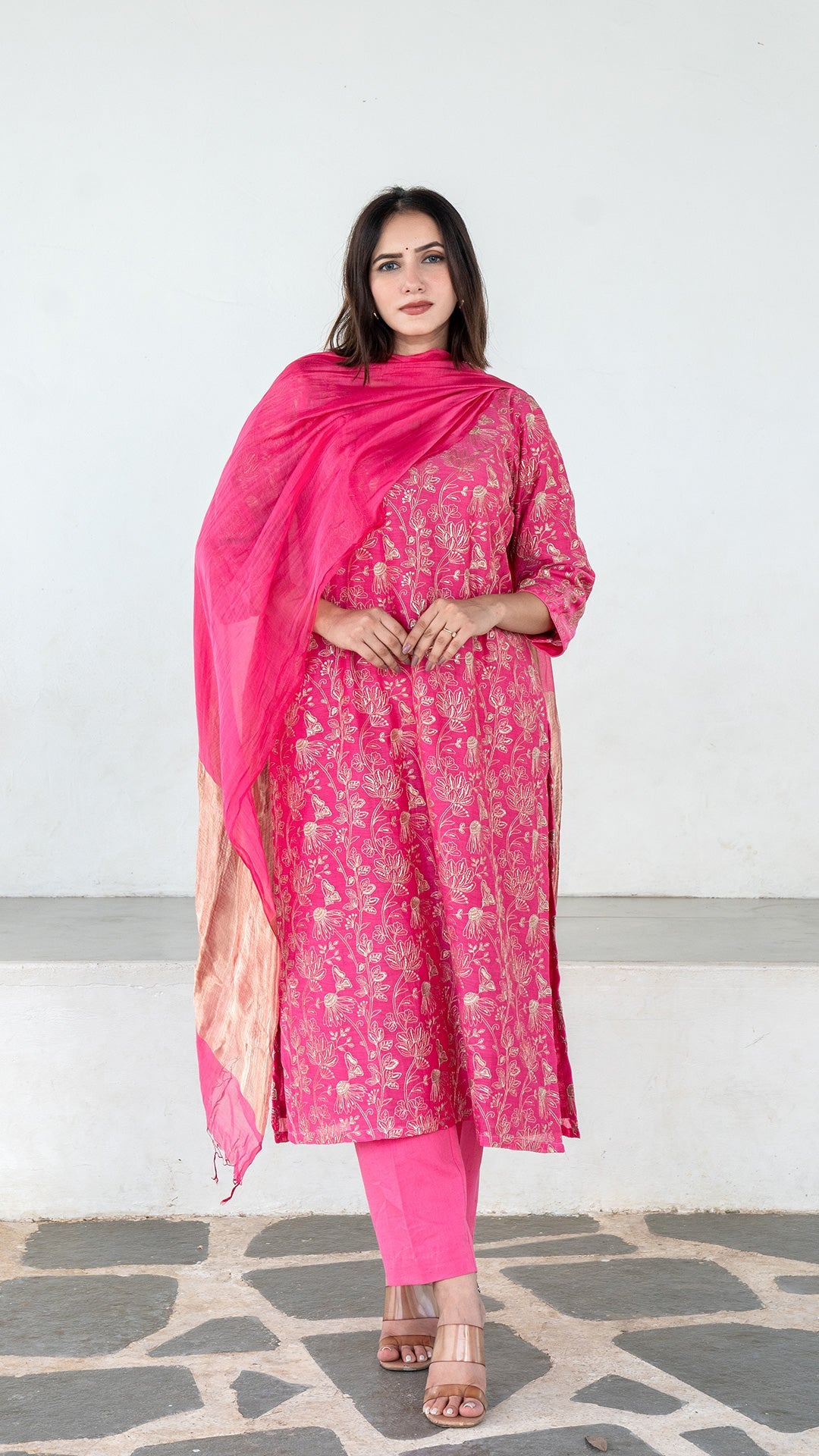 Alizeh Emboridered Chanderi Kurta Set - Pink