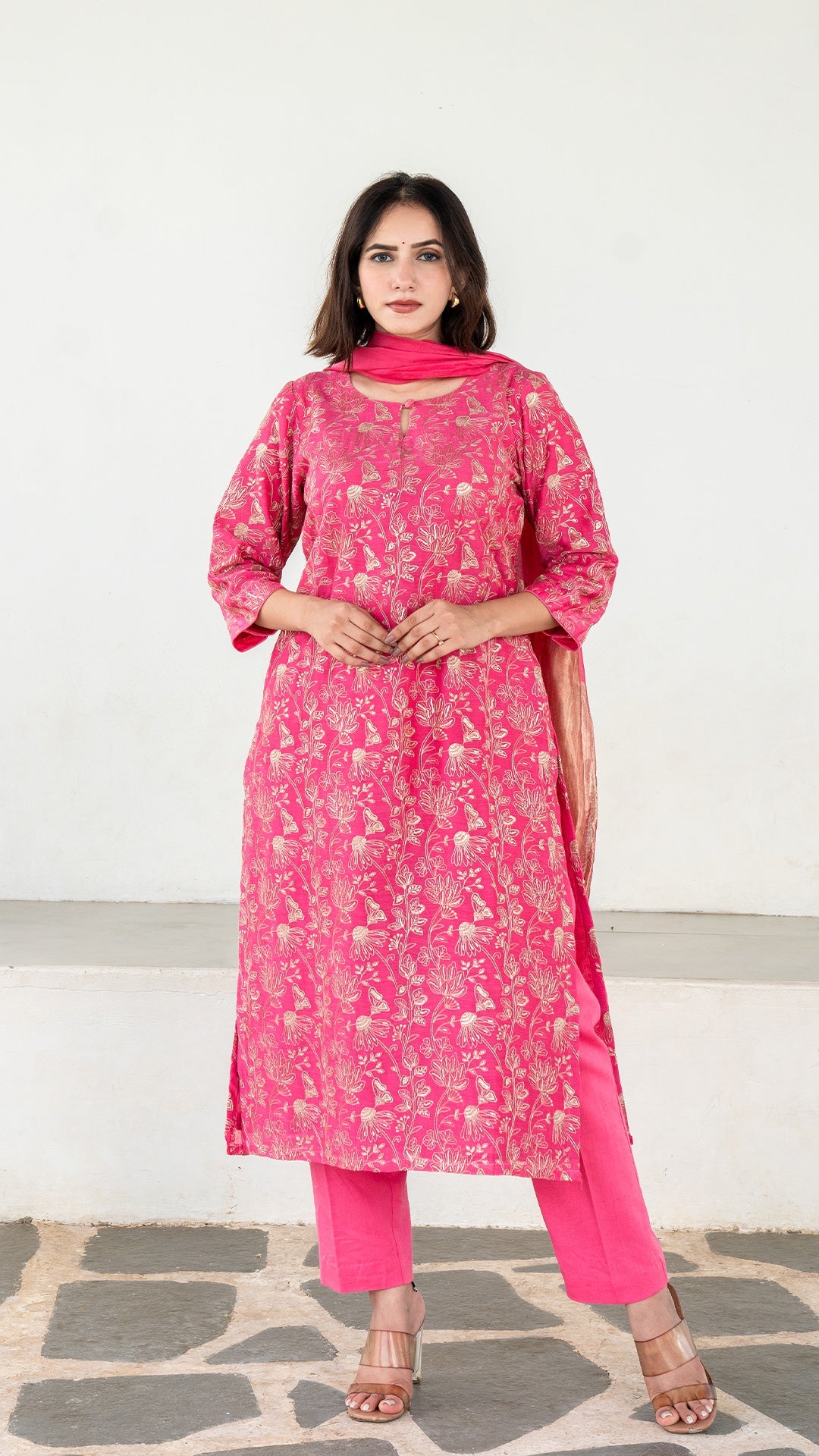 Alizeh Emboridered Chanderi Kurta Set - Pink