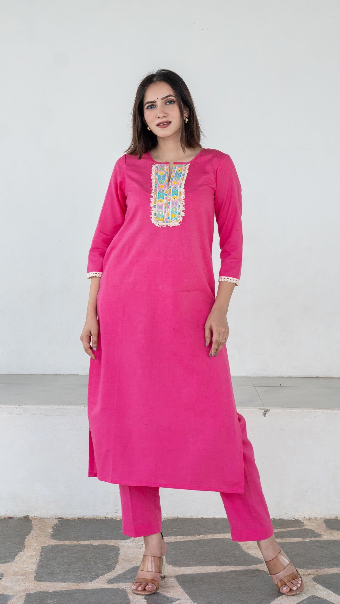 Blush Pink Cotton Kurta With Embroidered Patch