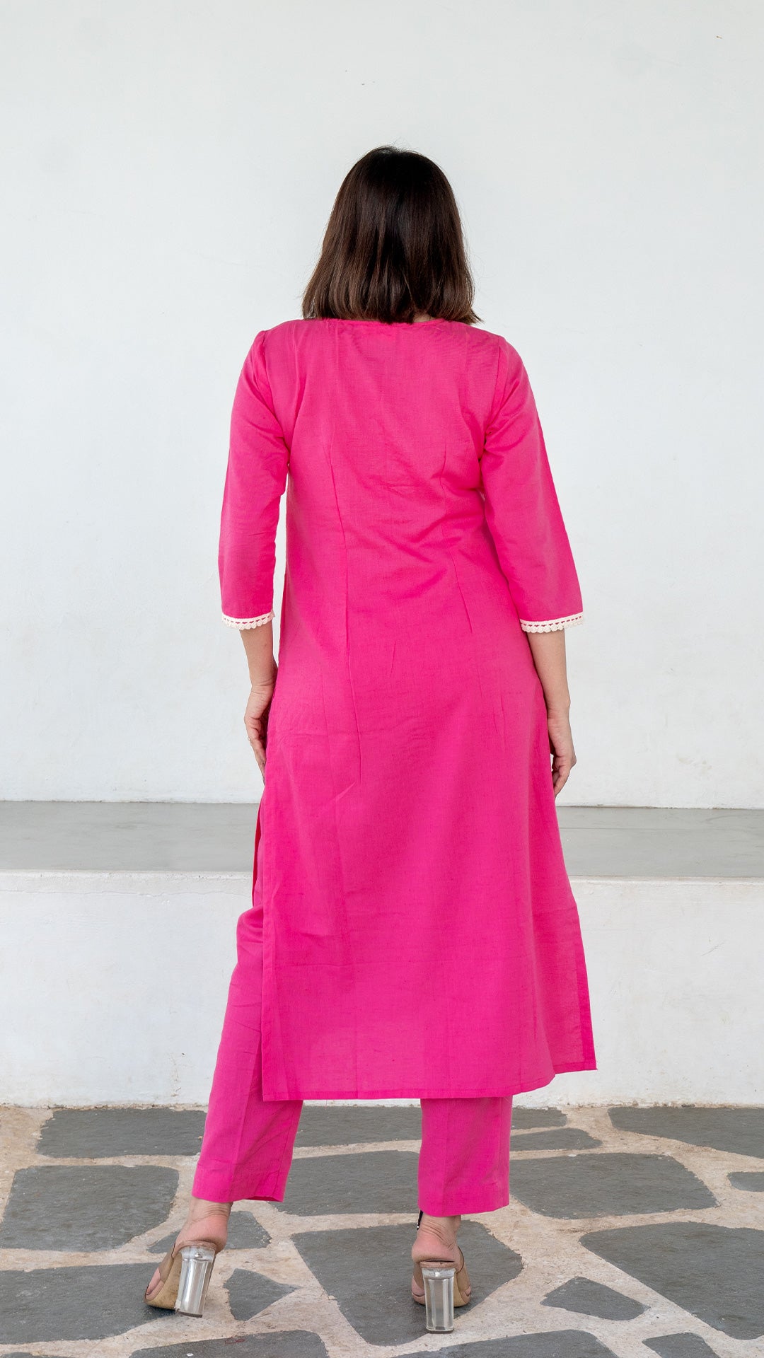 Blush Pink Cotton Kurta With Embroidered Patch