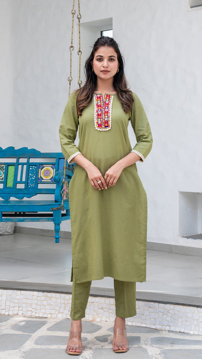 Olive Green Cotton Kurta With Embroidered Patch