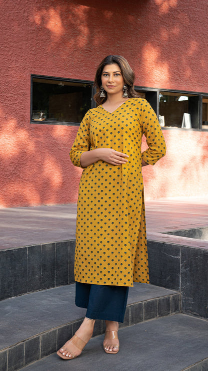 Aadhira Mustard Lotus Ajrakh Natural Dyed Cotton Kurta