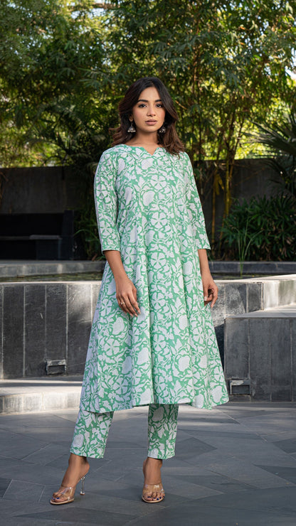 Farah Sanganeri Floral Jaal Kali Cotton Kurta - Pastel Green