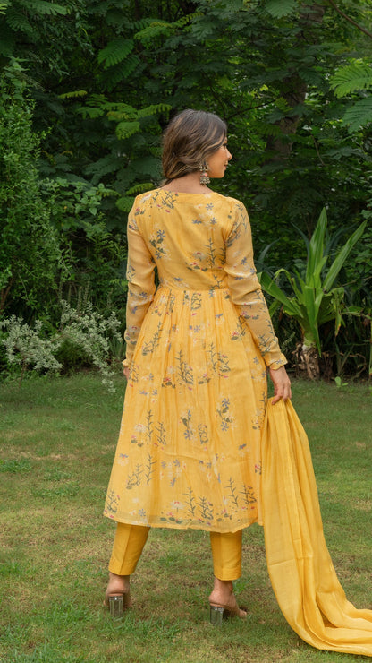 Aabha Floral Jaal Chanderi Kurta Set - Yellow