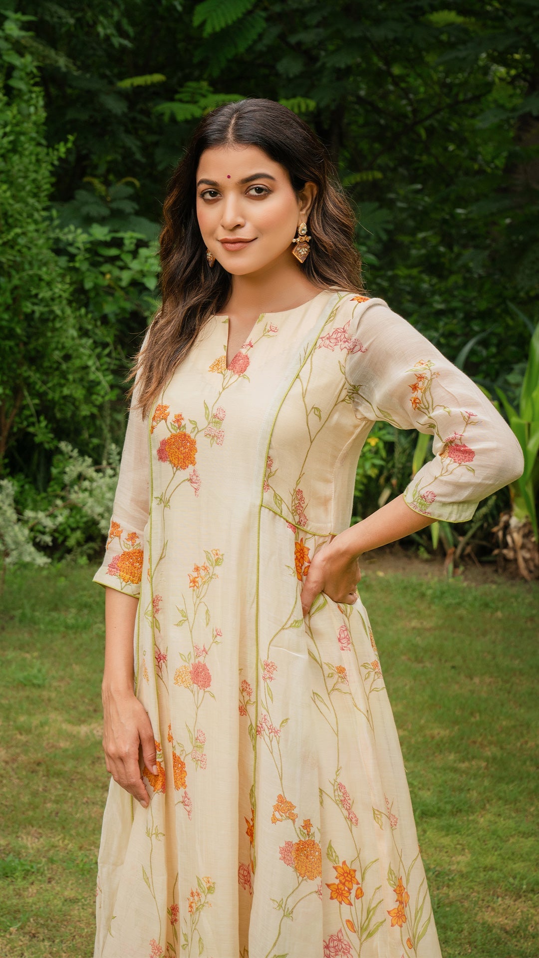 Kim Floral Jaal Chanderi Kali Kurta Set - Beige