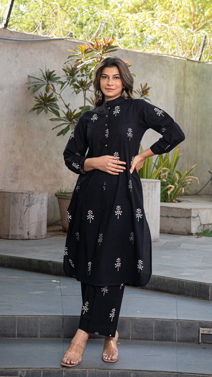 Vihaa Cotton Jabha Kurta- Black