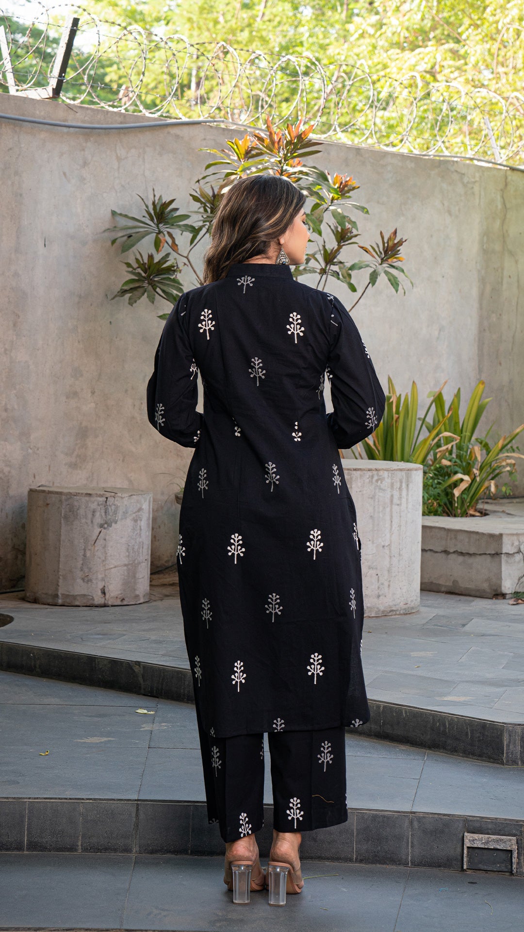 Vihaa Cotton Jabha Kurta- Black