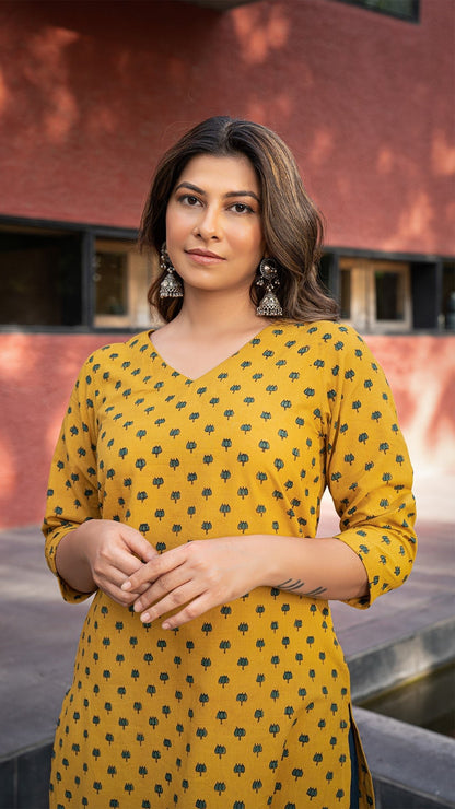 Aadhira Mustard Lotus Ajrakh Natural Dyed Cotton Kurta