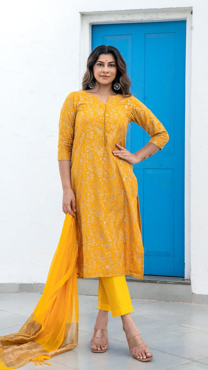 Alisha Emboridered Chanderi Kurta Set - Yellow