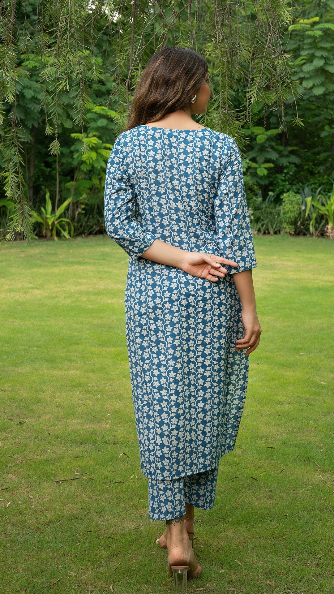 Veda Dabu Hand Block Cotton Kurta - Indigo