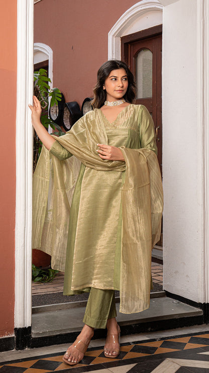 Aarjavee - Green Golden Tissue Chanderi Anarkali Kurta Set