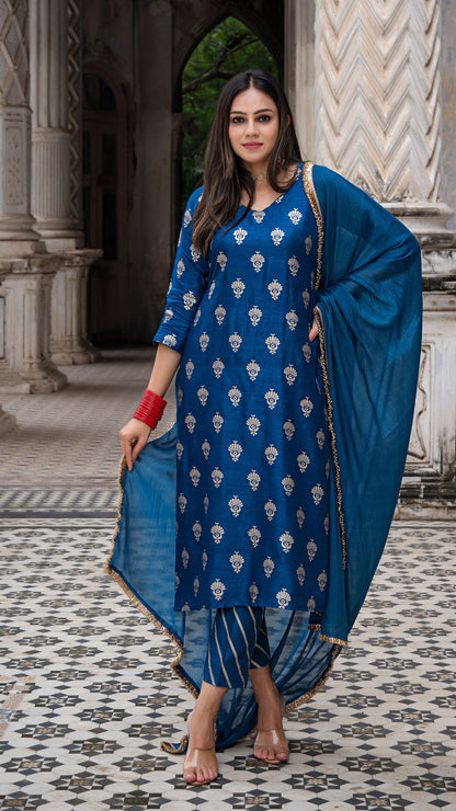 Akira Navy Blue Kurta Set In Silk