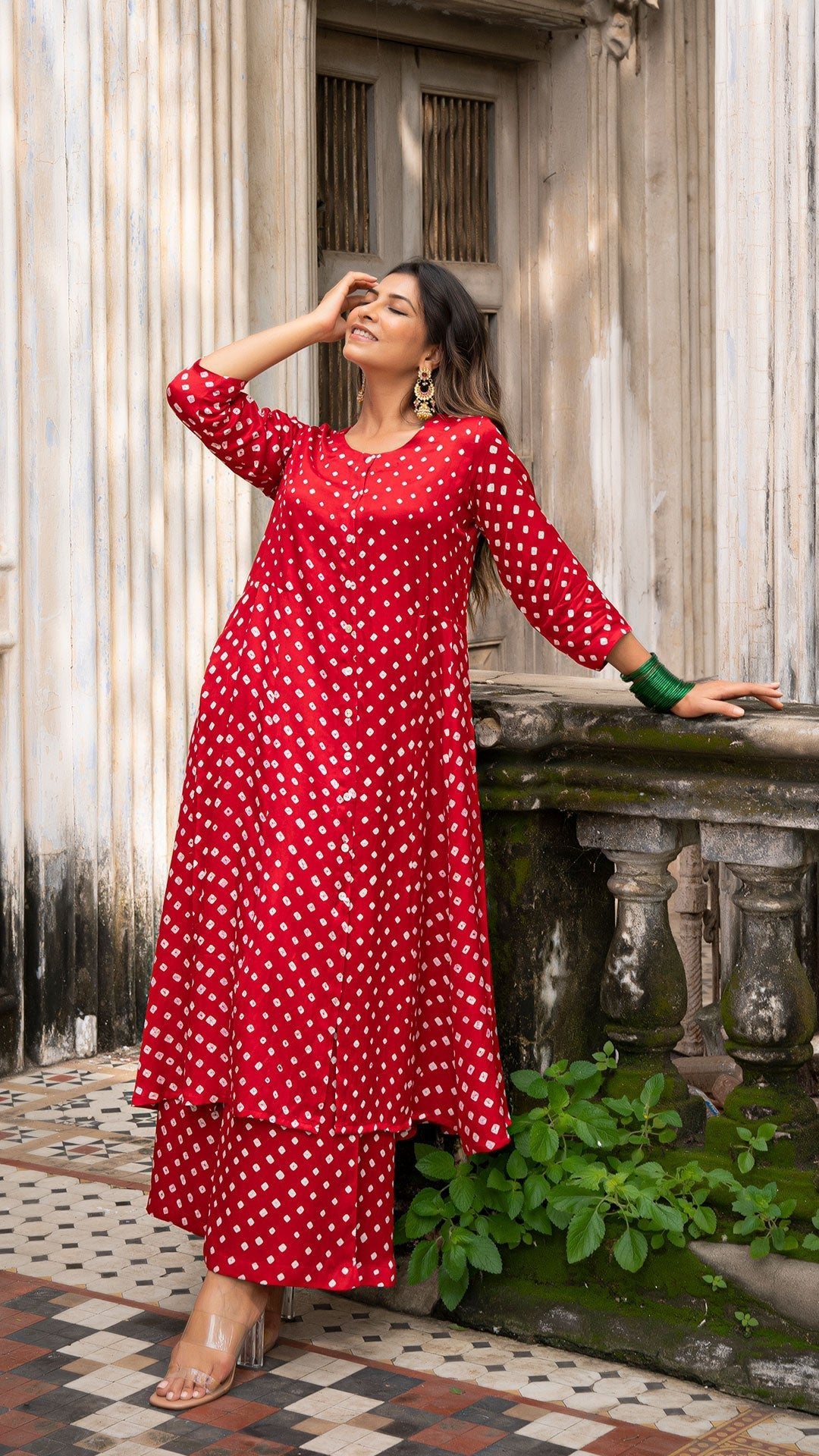 Bandhani Kurta Set In Silk - Red