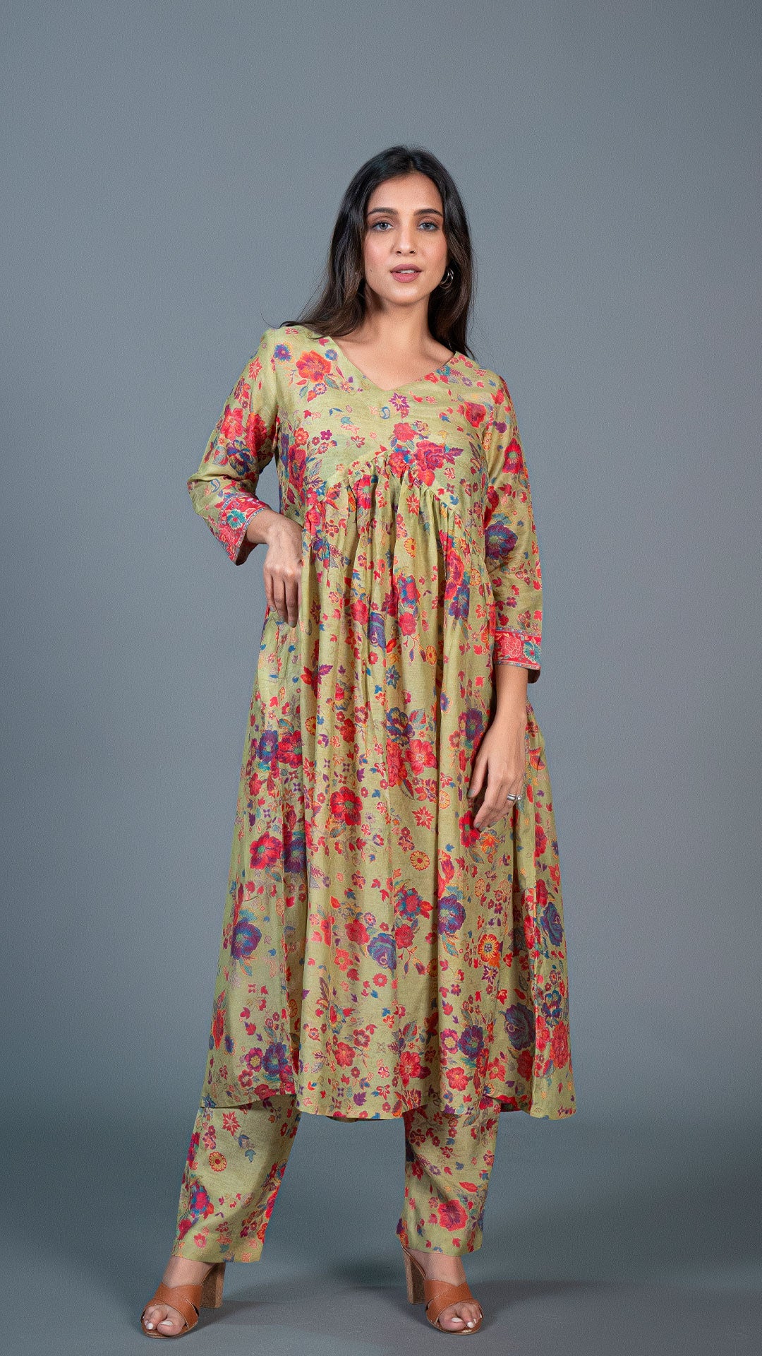 Light Green Floral Print Pleated Kurta In Cotton Silk