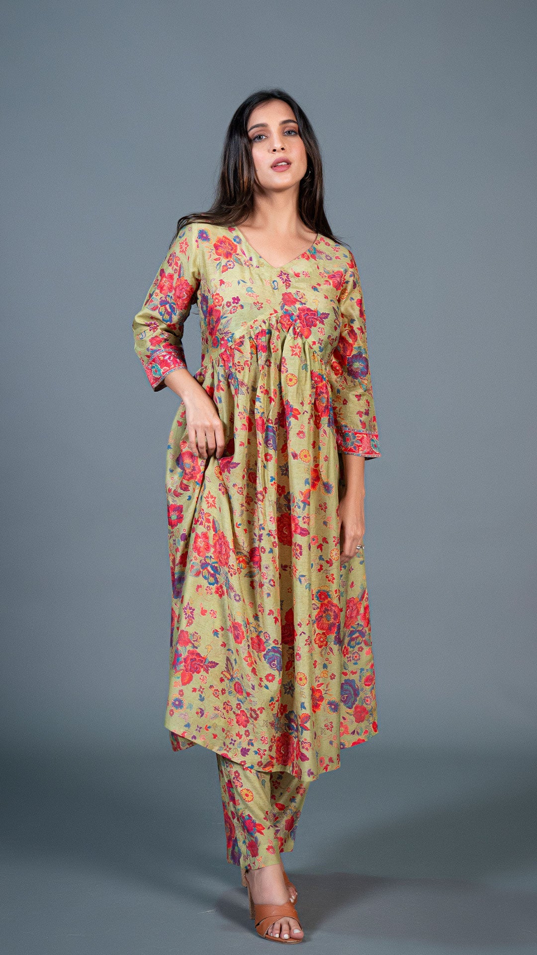 Light Green Floral Print Pleated Kurta In Cotton Silk