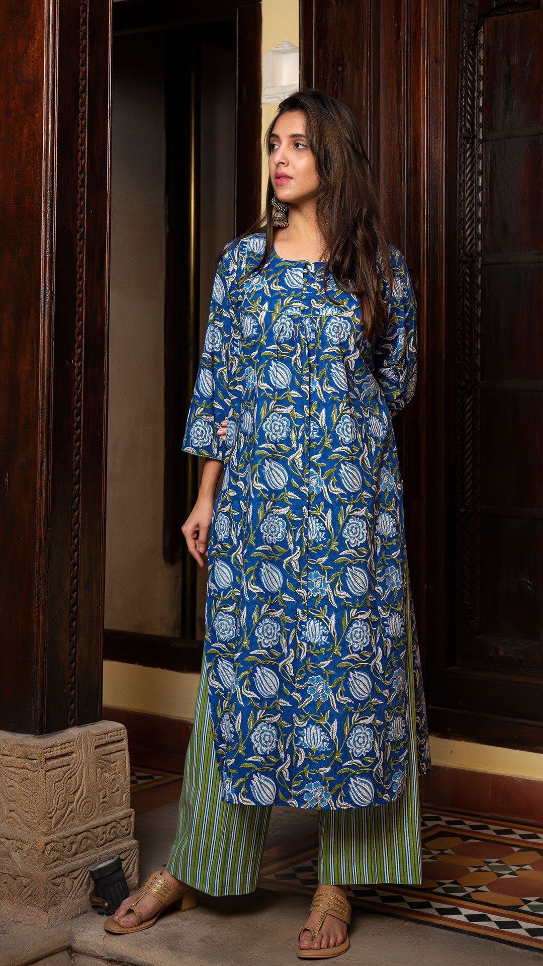 Kamya Sanganeri Hand Block Cotton Kurta In Blue