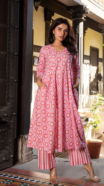 Aaradhya Sanganeri Hand Block Cotton Kurta In Pink