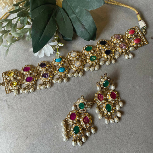 MERAKI CLASSIC SET OF DOUBLE-LAYER JADAU CHOKER AND EARRINGS